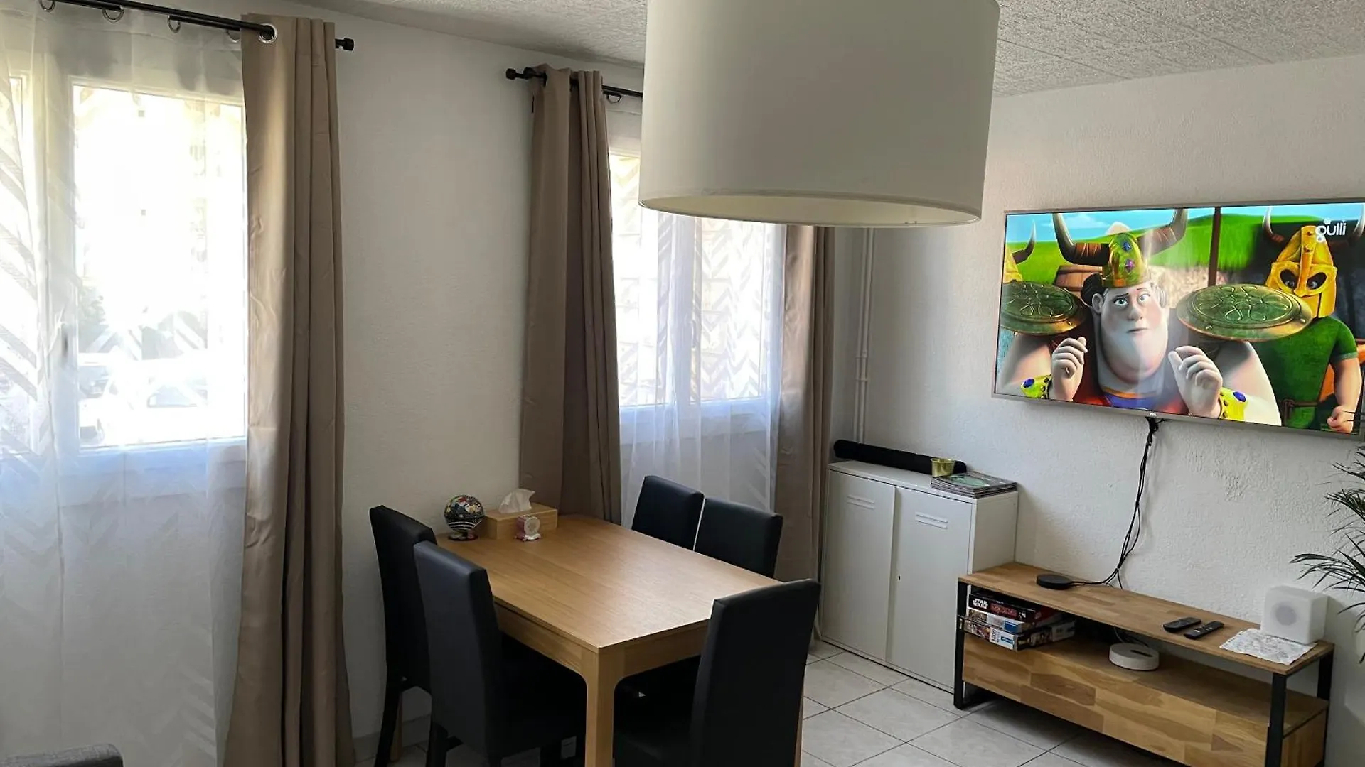 Jolie Charmant T3 Refait A Neuf A Marseille Apartment